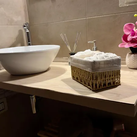 Vittoria San Teodoro, A 2 Minuti Dalle Spiagge San Teodoro (Sardinia)